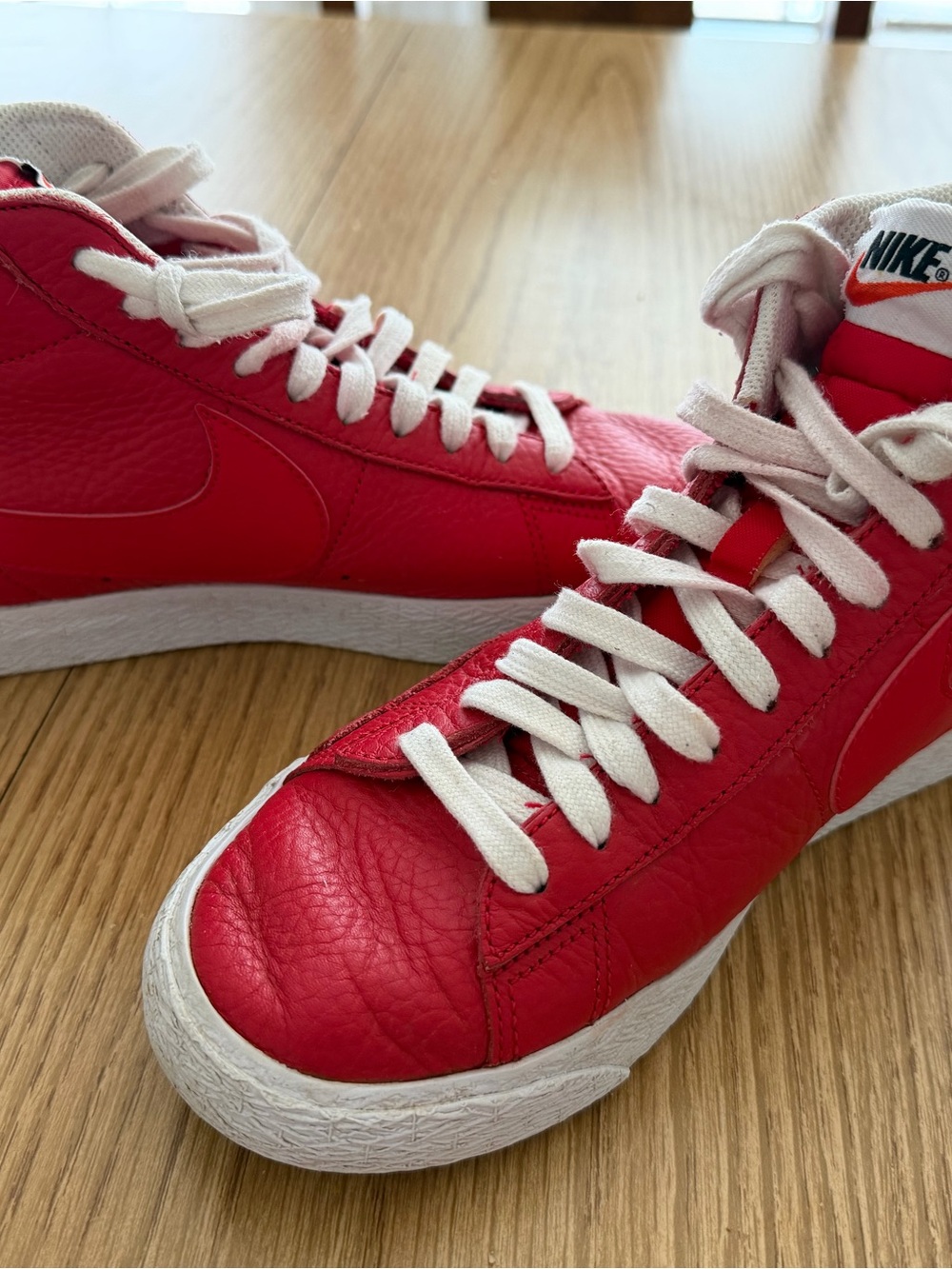 Nike Blazer Mid Sneakers with White Laces